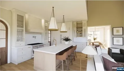 331 Lockwood Drive Paramus NJ 07652