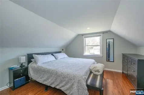 19 Bond Place West Caldwell NJ 07006