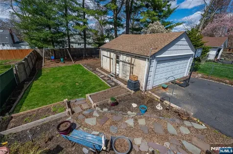 19 Bond Place West Caldwell NJ 07006
