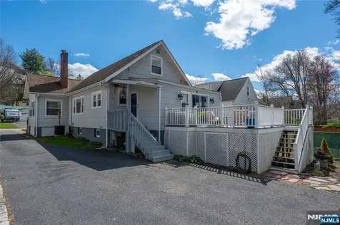 19 Bond Place West Caldwell NJ 07006