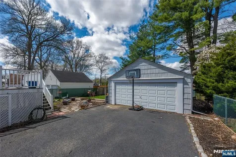 19 Bond Place West Caldwell NJ 07006