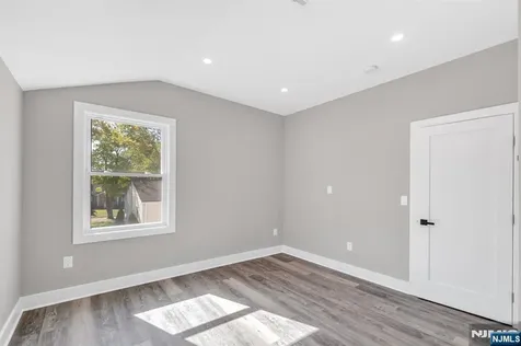 715 Evans Street Paramus NJ 07652