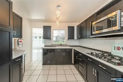 27 Viewpoint Road Wayne NJ 07470