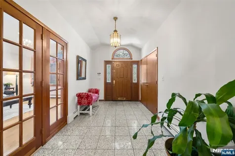19 Central Avenue Demarest NJ 07627