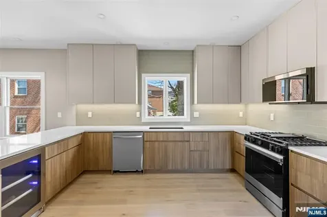 416 8th Street Fairview NJ 07022