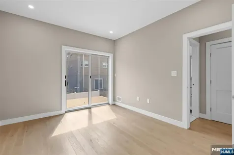 416 8th Street Fairview NJ 07022