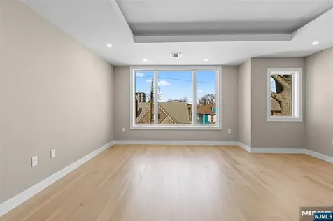 416 8th Street Fairview NJ 07022