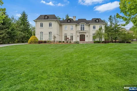 1 Sandstone Ridge Upper Saddle River NJ 07458