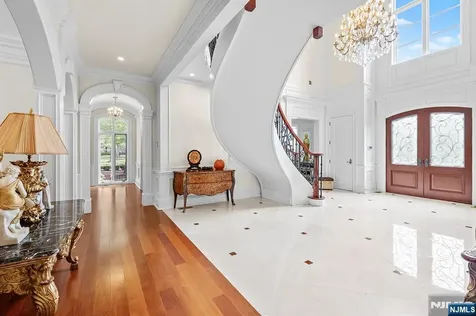 1 Sandstone Ridge Upper Saddle River NJ 07458