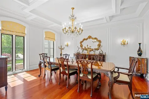 1 Sandstone Ridge Upper Saddle River NJ 07458