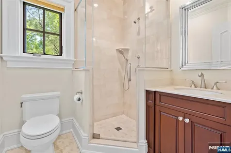 1 Sandstone Ridge Upper Saddle River NJ 07458
