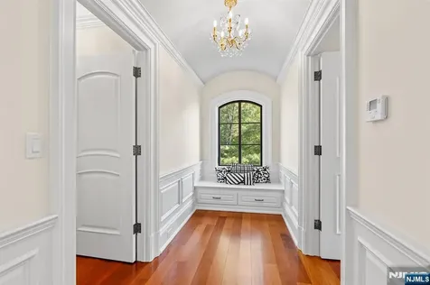 1 Sandstone Ridge Upper Saddle River NJ 07458