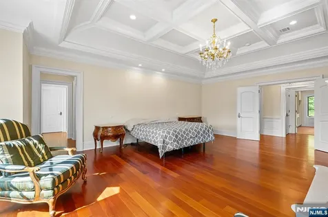 1 Sandstone Ridge Upper Saddle River NJ 07458