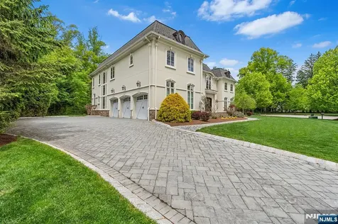 1 Sandstone Ridge Upper Saddle River NJ 07458