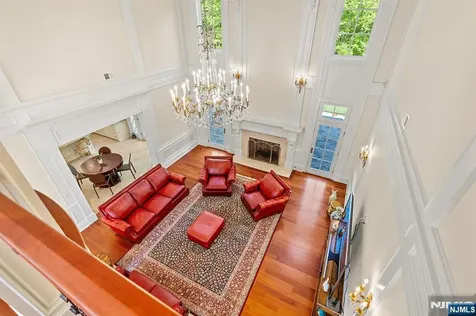 1 Sandstone Ridge Upper Saddle River NJ 07458