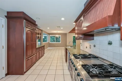 135 Elmwood Avenue Ho-ho-kus NJ 07423