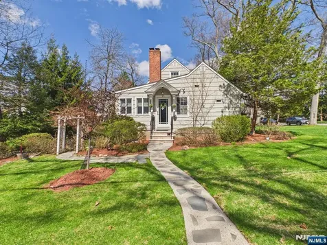 808 Parsons Road Ridgewood NJ 07450