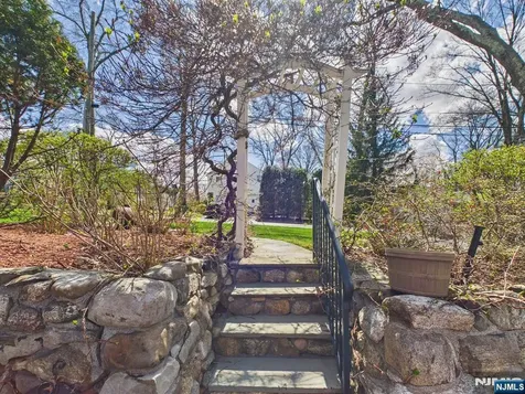 808 Parsons Road Ridgewood NJ 07450