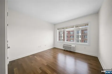 6408 City Place Edgewater NJ 07020