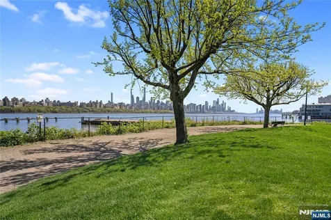 6408 City Place Edgewater NJ 07020