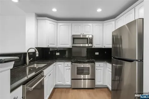 6408 City Place Edgewater NJ 07020