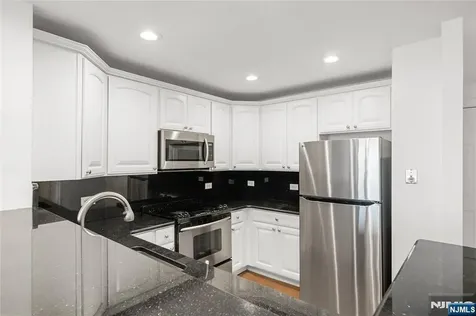 6408 City Place Edgewater NJ 07020