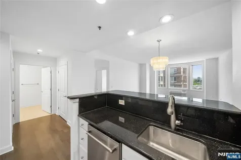 6408 City Place Edgewater NJ 07020