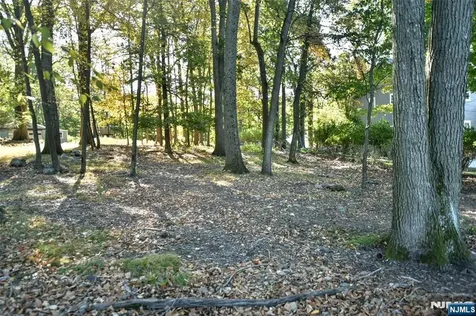 492 Manchester Avenue North Haledon NJ 07508