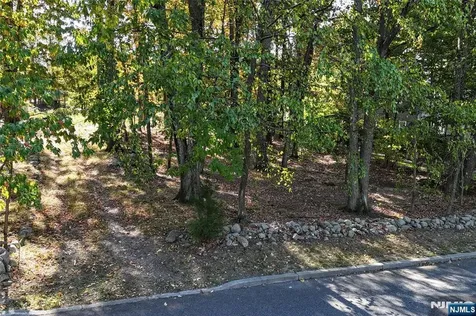 492 Manchester Avenue North Haledon NJ 07508
