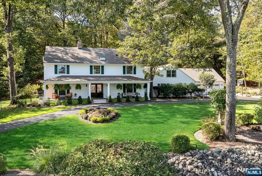 220 Ottowa Lane Franklin Lakes NJ 07417