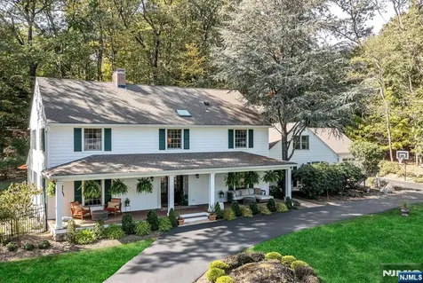 220 Ottowa Lane Franklin Lakes NJ 07417