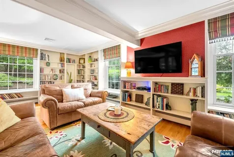 220 Ottowa Lane Franklin Lakes NJ 07417