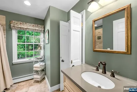 220 Ottowa Lane Franklin Lakes NJ 07417