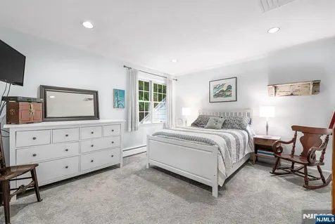 220 Ottowa Lane Franklin Lakes NJ 07417