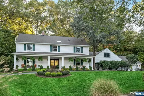 220 Ottowa Lane Franklin Lakes NJ 07417
