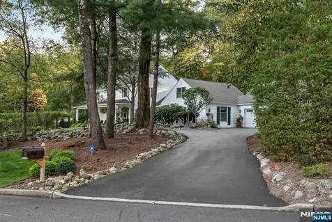 220 Ottowa Lane Franklin Lakes NJ 07417
