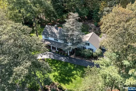 220 Ottowa Lane Franklin Lakes NJ 07417