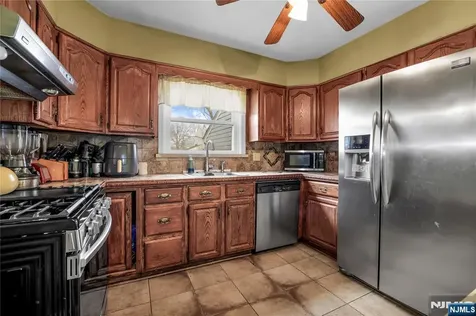 1875 Pilgrim Way Union NJ 07083