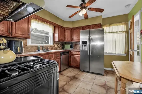 1875 Pilgrim Way Union NJ 07083