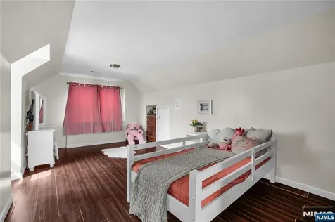 1875 Pilgrim Way Union NJ 07083