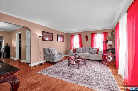 1875 Pilgrim Way Union NJ 07083