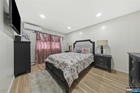 1046-1048 26th Street Paterson NJ 07513
