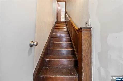 1046-1048 26th Street Paterson NJ 07513