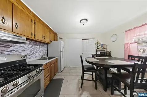 1046-1048 26th Street Paterson NJ 07513