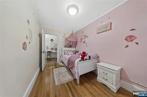 1046-1048 26th Street Paterson NJ 07513