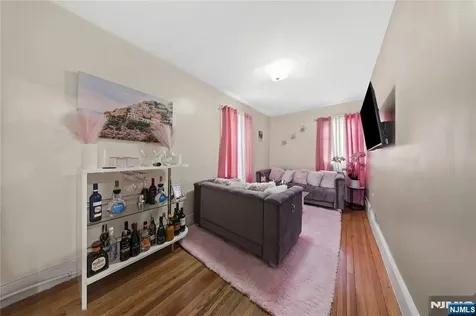 1046-1048 26th Street Paterson NJ 07513