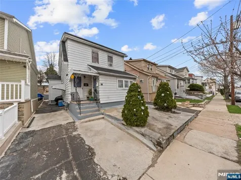 1046-1048 26th Street Paterson NJ 07513