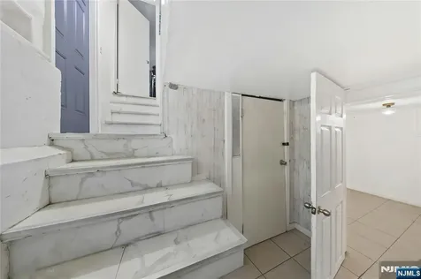1046-1048 26th Street Paterson NJ 07513