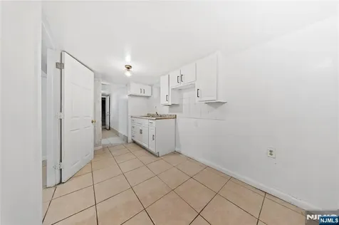 1046-1048 26th Street Paterson NJ 07513