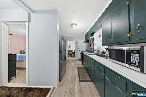 1046-1048 26th Street Paterson NJ 07513